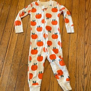 Baby pumpkin pajamas